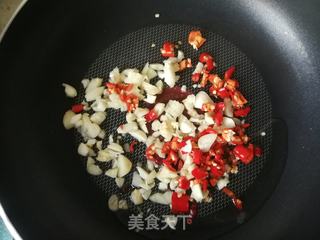 螺丝椒炒扇贝肉的做法步骤:7