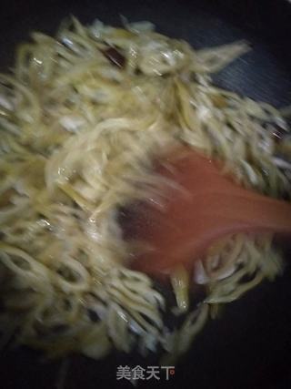 小炒毛抓豆的做法步骤:4
