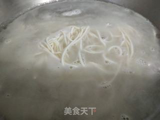 蔬菜香肠炒面的做法步骤:3