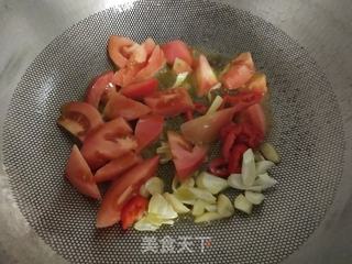 蔬菜香肠炒面的做法步骤:5