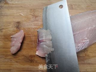 西红柿黑鱼片的做法步骤:2