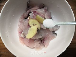 西红柿黑鱼片的做法步骤:5