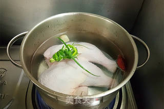 葱油鸡腿的做法步骤:2