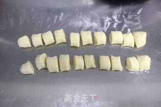 油炸酥脆小麻花的做法步骤：4