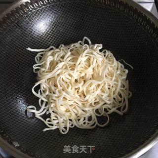 酱油炒面的做法步骤：6