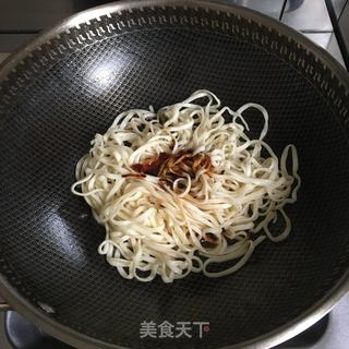 酱油炒面的做法步骤：7