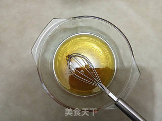 广式莲蓉月饼的做法步骤:2