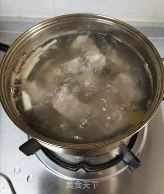 板栗烧排骨的做法步骤:7
