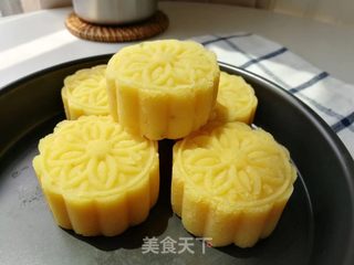 入口即化,满口清新——大麦诺叶绿豆糕月饼的做法步骤:5