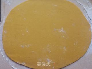 葱香椒盐南瓜花卷的做法步骤:3