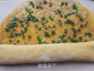 葱香椒盐南瓜花卷的做法步骤:9