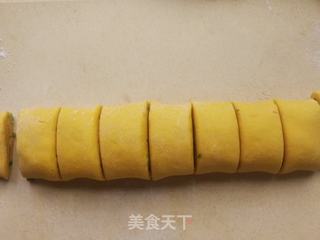 葱香椒盐南瓜花卷的做法步骤:10