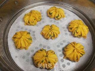 葱香椒盐南瓜花卷的做法步骤:16