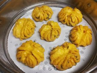 葱香椒盐南瓜花卷的做法步骤:17