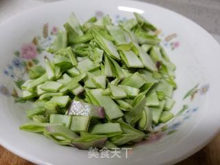 眉豆角炒米的做法步骤：1