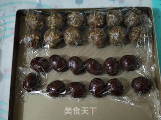 黑金五仁月饼的做法步骤:5