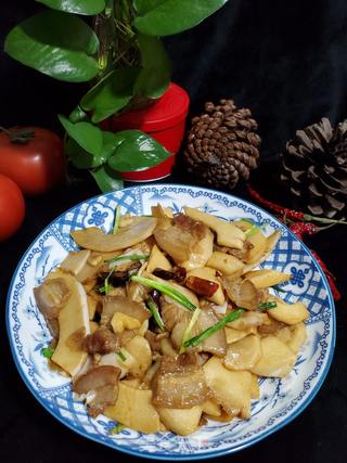 五花肉炒竹笋的做法步骤：10