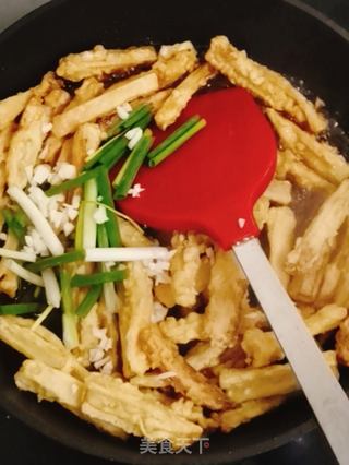 糖醋藕段的做法步骤：7