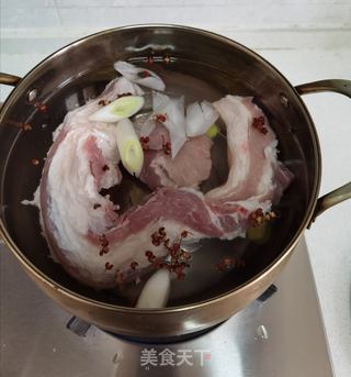 回锅肉的做法步骤:3