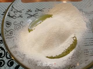 中秋豆沙蛋黄月饼的做法步骤:2
