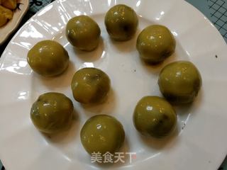 中秋豆沙蛋黄月饼的做法步骤:5