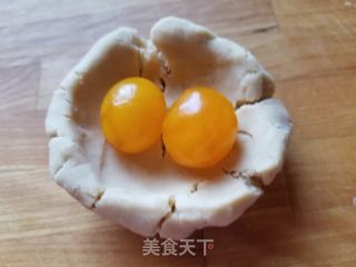 双黄莲蓉月饼的做法步骤：5