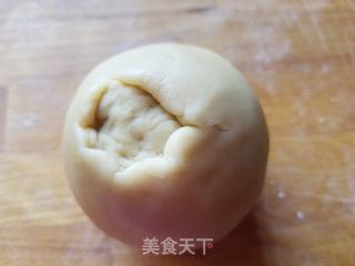 双黄莲蓉月饼的做法步骤:10