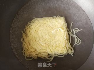 虫草花鸡汤车仔面的做法步骤:4