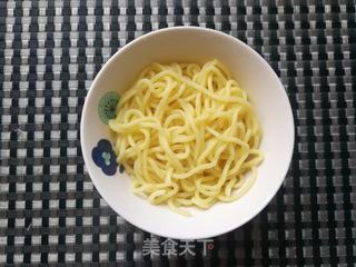 虫草花鸡汤车仔面的做法步骤:6