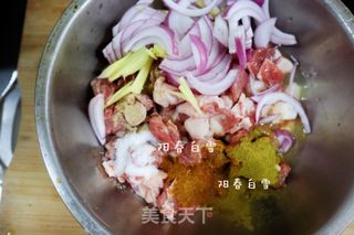 烤羊肉串㊙️腌制是关键❗️(烤箱版)的做法步骤:3
