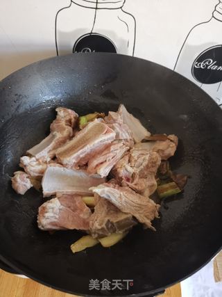 猪骨炖豆角的做法步骤:4