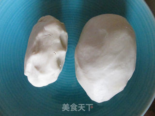 红豆蓉蛋黄酥的做法步骤:7