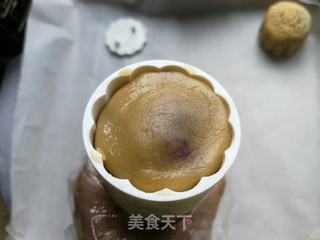 广式蛋黄豆沙月饼的做法步骤:11