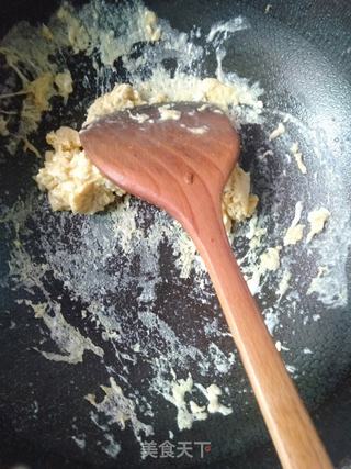 小炒嫩黄豆的做法步骤:5