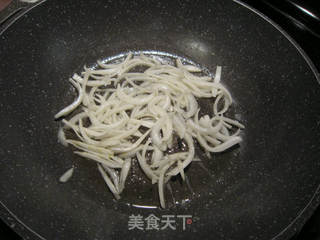 肉丝炒意面的做法步骤:6