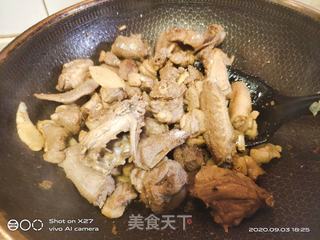 红烧鸭肉的做法步骤：4