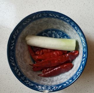醋溜辣白菜的做法步骤:2