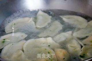 韭菜鸡蛋火腿肠馅水饺的做法步骤：6