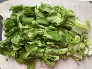 蘑菇炒毛白菜的做法步骤:3
