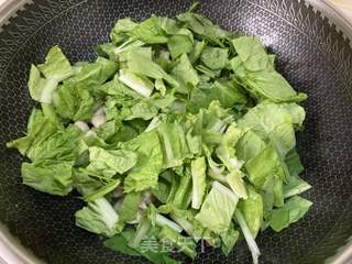 蘑菇炒毛白菜的做法步骤:6