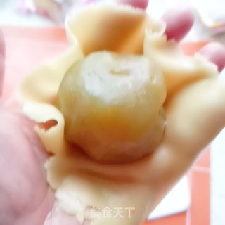 莲蓉蛋黄月饼的做法步骤:8