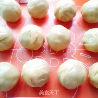 莲蓉蛋黄月饼的做法步骤:9