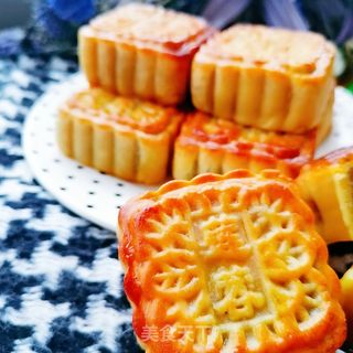 莲蓉蛋黄月饼的做法步骤:14