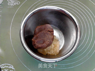 豆沙酱腿月饼的做法步骤:8