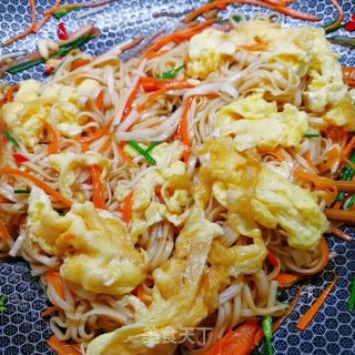 鸡蛋炒面的做法步骤:12