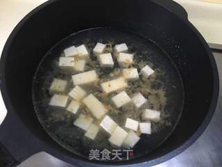 豆腐虾皮鱼丸汤的做法步骤:5