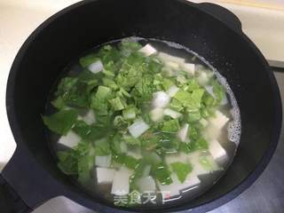 豆腐虾皮鱼丸汤的做法步骤:7