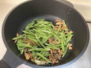 豆角肉丝焖面的做法步骤:9