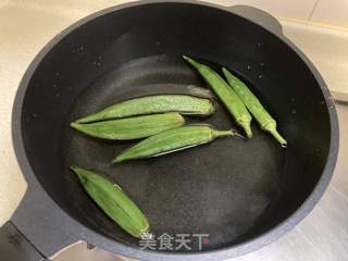 豆腐秋葵蛋汤的做法步骤:2