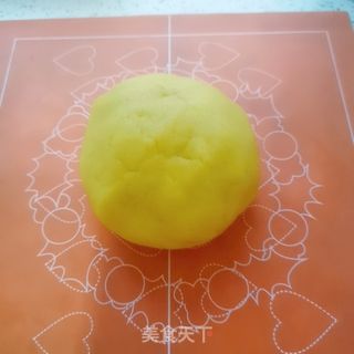 奶黄留心月饼的做法步骤:10